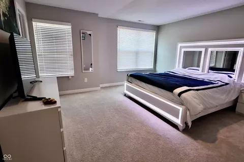 Bedroom - 8746 Lester Pl, Pendleton, IN 46064 photo 7 of 11
