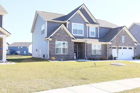 Exterior - 8746 Lester Pl, Pendleton, IN 46064 photo 3 of 4