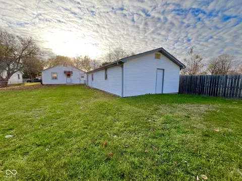 Exterior - 1913 Lee St, Columbus, IN 47201 photo 1 of 1