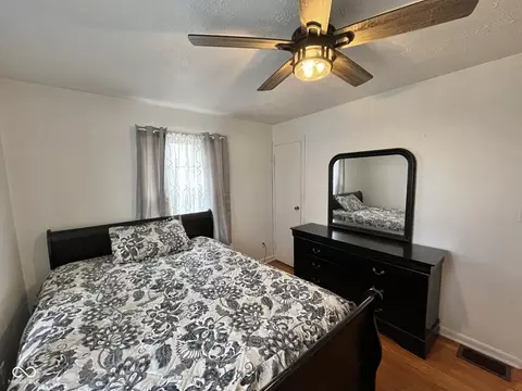 Bedroom - 1913 Lee St, Columbus, IN 47201 photo 2 of 3