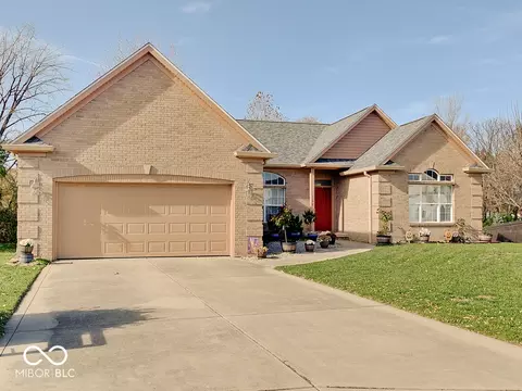1192 Kay Dr, Greenwood, IN 46142