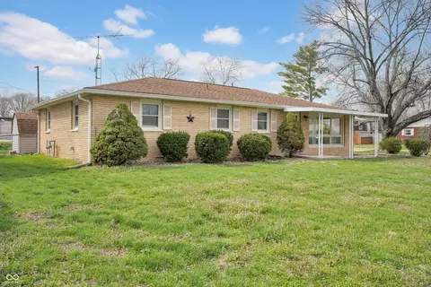 2132 Timbercrest Dr, Columbus, IN 47203