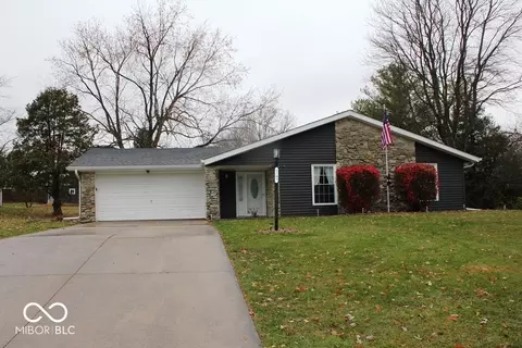 8207 N Myers Rd, Muncie, IN 47303