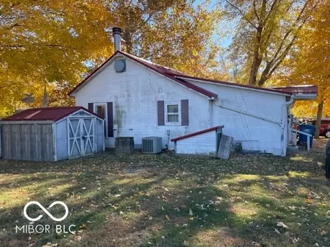 Exterior - 113 11th St, Covington, IN 47932 photo 3 of 5