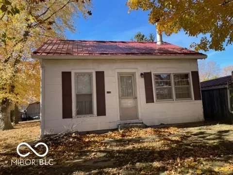 Exterior - 113 11th St, Covington, IN 47932 photo 1 of 5