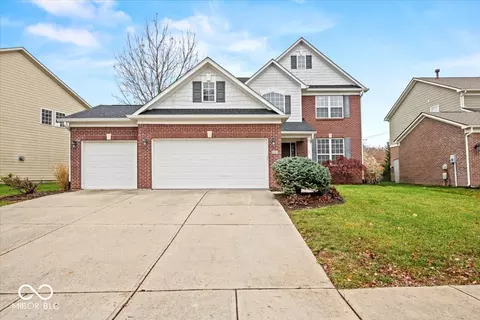 8363 Harrison Pt, Fishers, IN 46038