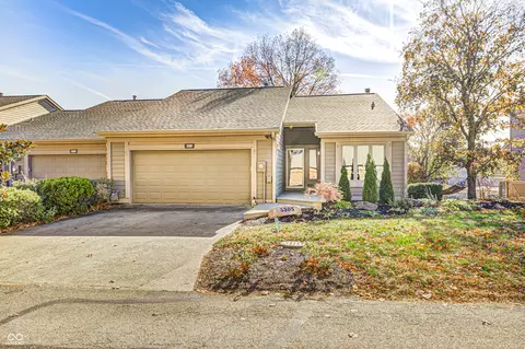 3305 Bay Point Dr, Indianapolis, IN 46240