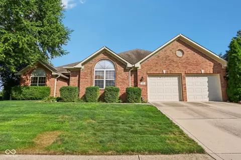 7701 Donegal Dr, Indianapolis, IN 46217