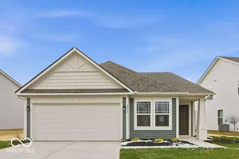 1973 Black Oak Dr, Shelbyville, IN 46176