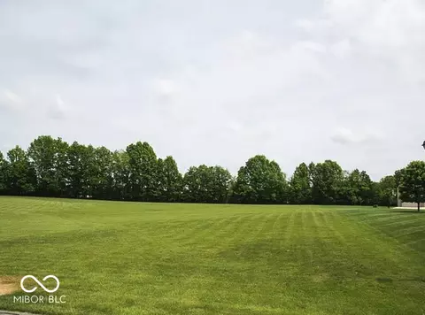 4199 Whitetail Woods Dr, Bargersville, IN 46106