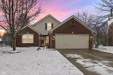 9304 Maryland Ct, Fishers, IN 46037