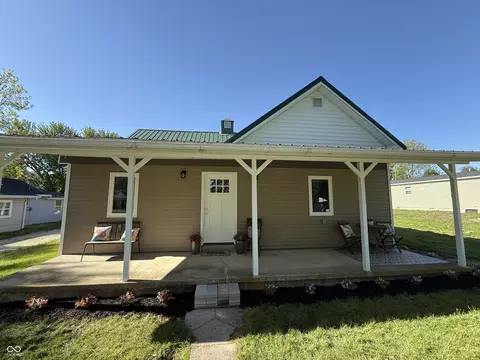 603 E North St, Westport, IN 47283