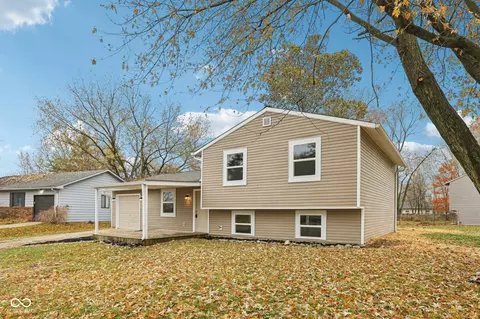 5525 Prairie Dog Dr, Indianapolis, IN 46237