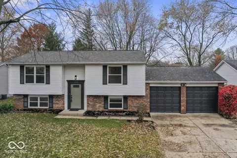 1026 Hollowood Ct, Indianapolis, IN 46234