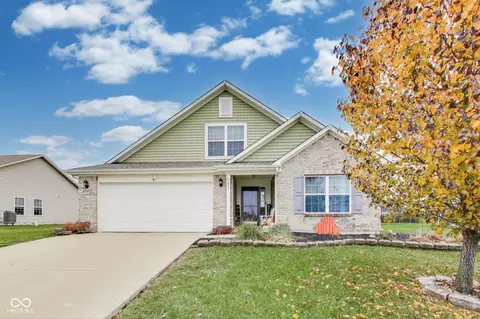 781 Prospector Dr, Greenfield, IN 46140