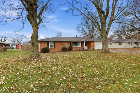 105 Magnolia Dr, Anderson, IN 46012