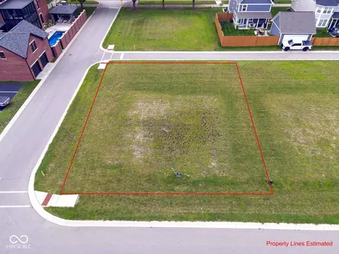 143 W Franklin St, Shelbyville, IN 46176