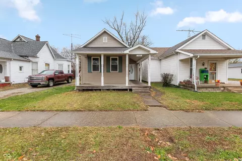1427 Pearl St, Columbus, IN 47201