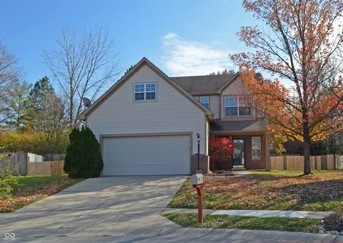 6389 Hillview Cir, Fishers, IN 46038