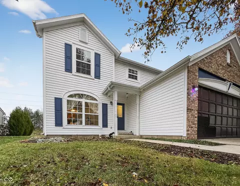 6743 Lexington Cir, Zionsville, IN 46077