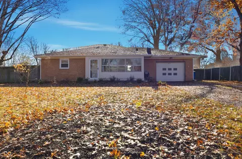 6911 W Lockerbie Dr, Indianapolis, IN 46214