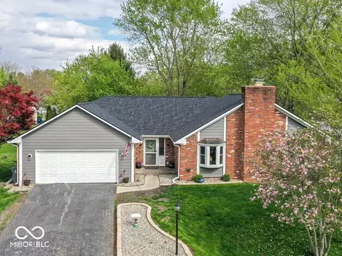 999 Shoreline Cir, Cicero, IN 46034