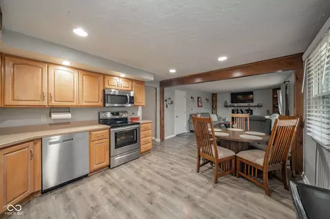 5567 S Cladwell Dr, Pendleton, IN 46064 photo 8
