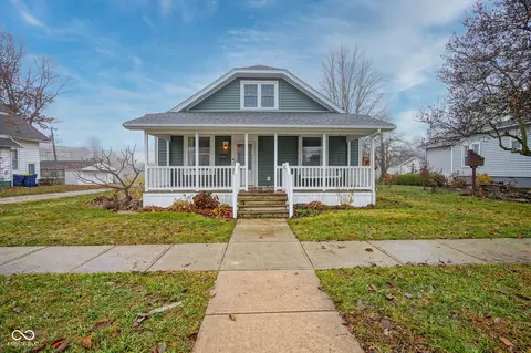 402 E 2nd St, Sheridan, IN 46069