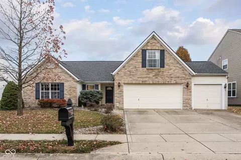 18848 Edwards Grove Dr, Noblesville, IN 46062
