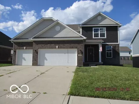 974 Mound St, Bargersville, IN 46106