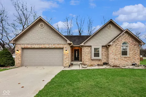 6251 Crystal Springs Dr, Avon, IN 46123