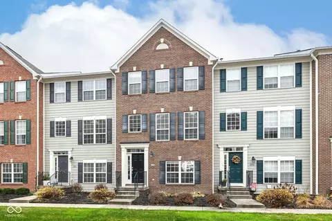 9080 Teaneck Dr, Fishers, IN 46038