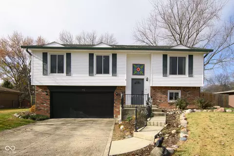 492 Pelenor Dr, Franklin, IN 46131