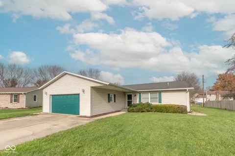 2462 W Southwind Ct, Columbus, IN 47201