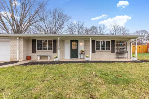 910 Stardust Blvd, Noblesville, IN 46060