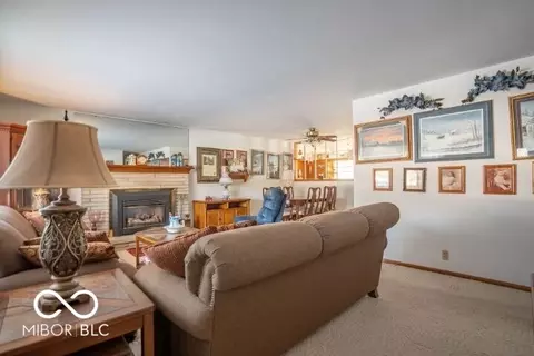 809 Crescent Dr, New Castle, IN 47362 photo 2