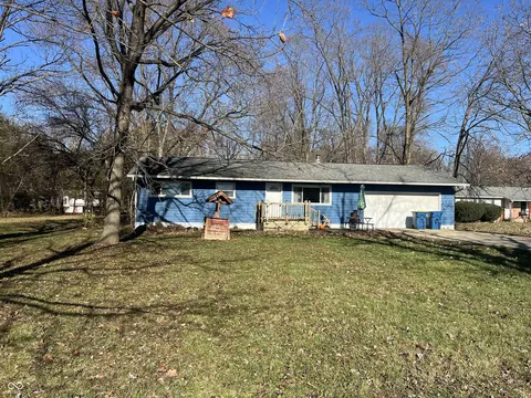 6160 E 116th St, Fishers, IN 46038