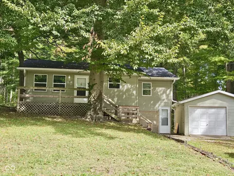 212 Lake Hart, Mooresville, IN 46158