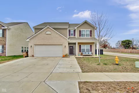 4418 Ashworth Ln, Columbus, IN 47201