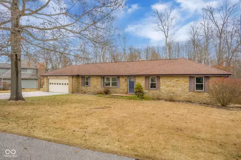 641 Terrace Lake Dr, Columbus, IN 47201
