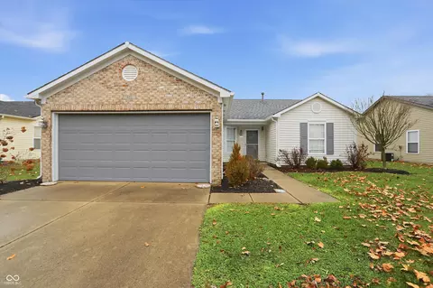 873 Streamside Dr, Greenfield, IN 46140