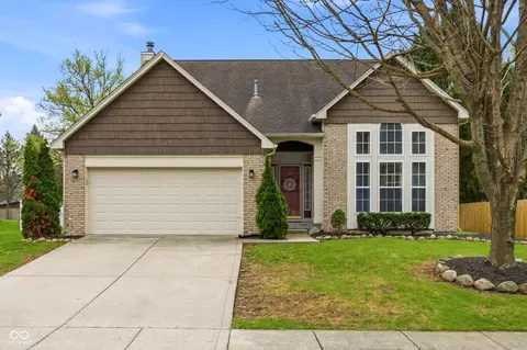 9923 Deering St, Fishers, IN 46037