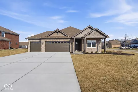 2032 Partridge Dr, Franklin, IN 46131