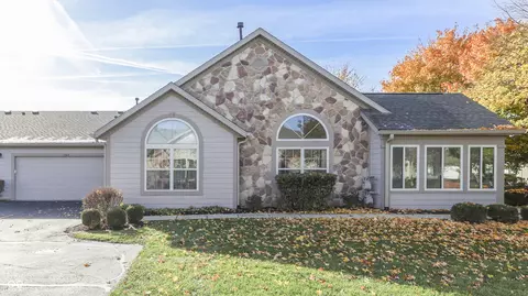 7860 Gold Brook Dr, Indianapolis, IN 46237