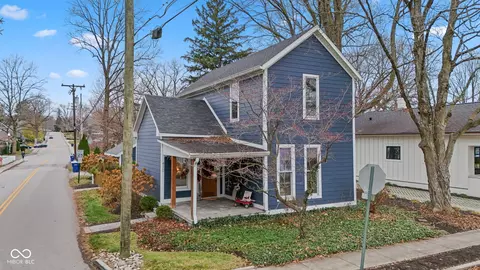 410 N Maple St, Zionsville, IN 46077