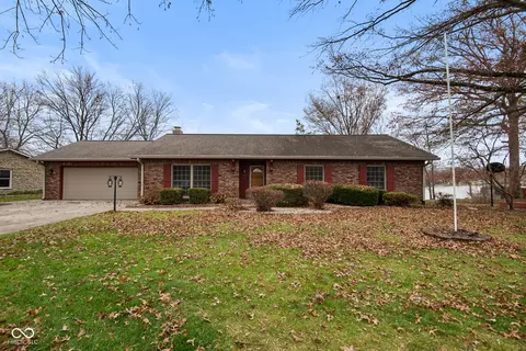 430 Mutton Creek Dr, Seymour, IN 47274