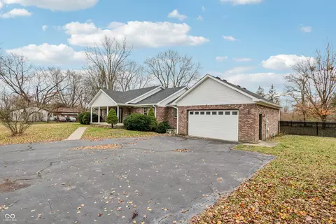 7717 Camby Rd, Camby, IN 46113