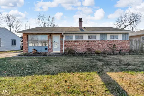 4521 Hollister Dr, Indianapolis, IN 46222