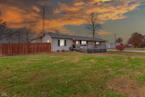 47 N Finley Firehouse Rd, Scottsburg, IN 47170