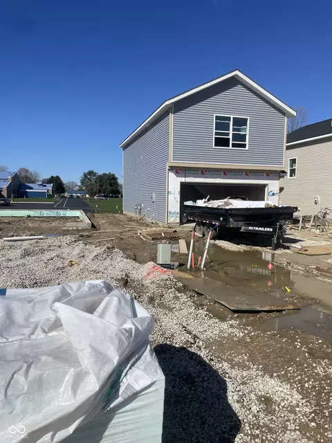 1084 Tomahawk Pl, Martinsville, IN 46151